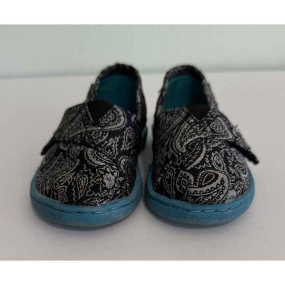 Toms Classics Paisley Slip On Casual Canvas Flat Black/Silver Toddler 5 - Picture 3 of 4